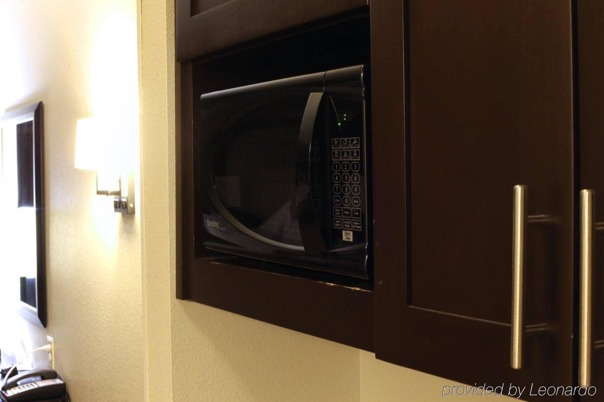 Holiday Inn Express Hotel & Suites Dallas West By Ihg מראה חיצוני תמונה