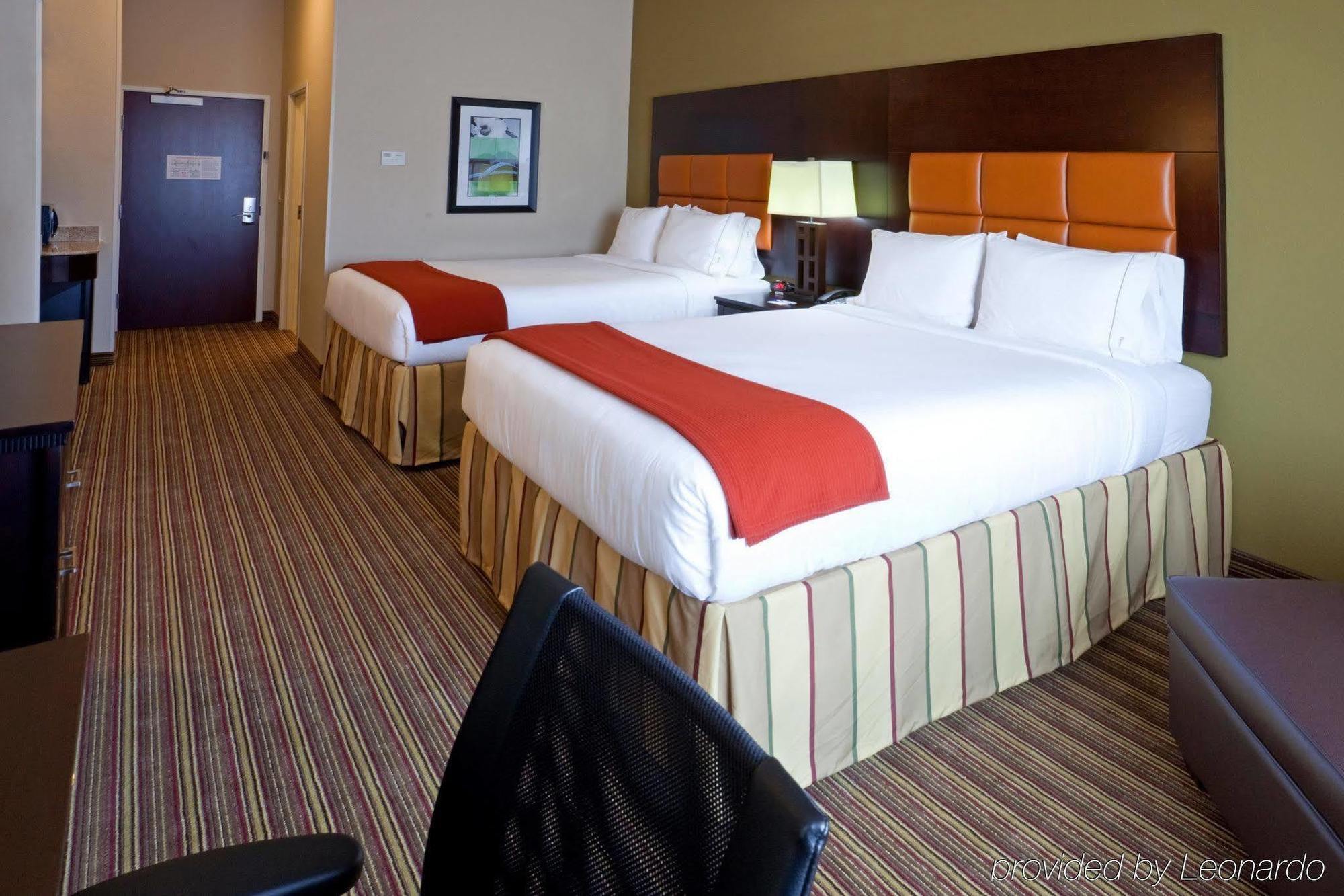 Holiday Inn Express Hotel & Suites Dallas West By Ihg מראה חיצוני תמונה